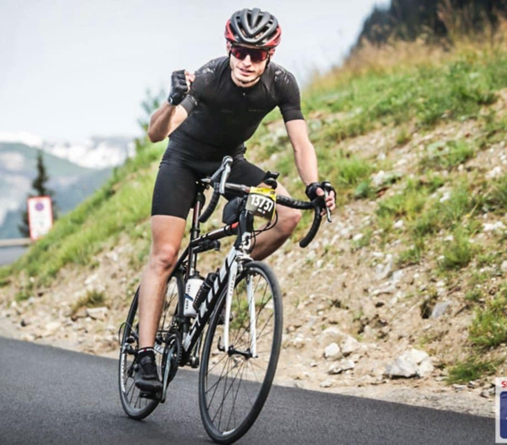 Anthony Landreau à vélo pendant une sortie endurance